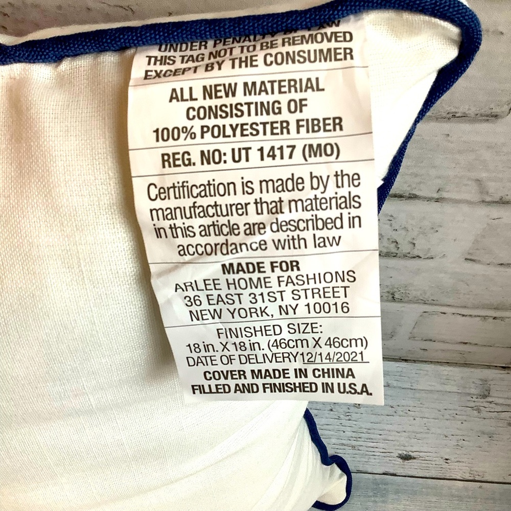 Arlee Home Fashions Sunglasses Patriotic Throw Pillow - Picture 3 of 3